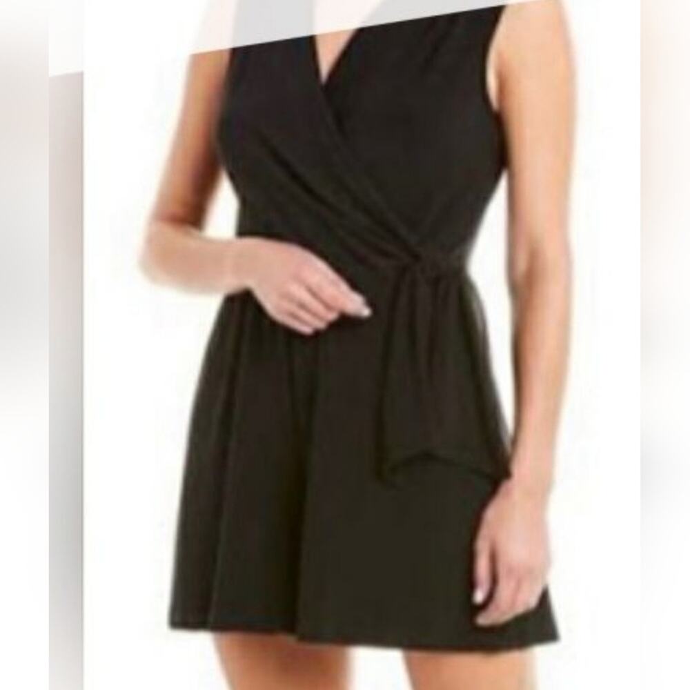 Annalee + Hope Black Wrap Style Romper Sz Medium